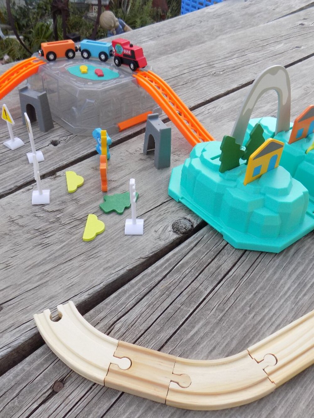 TRAIN SET W STORAGE BOX *